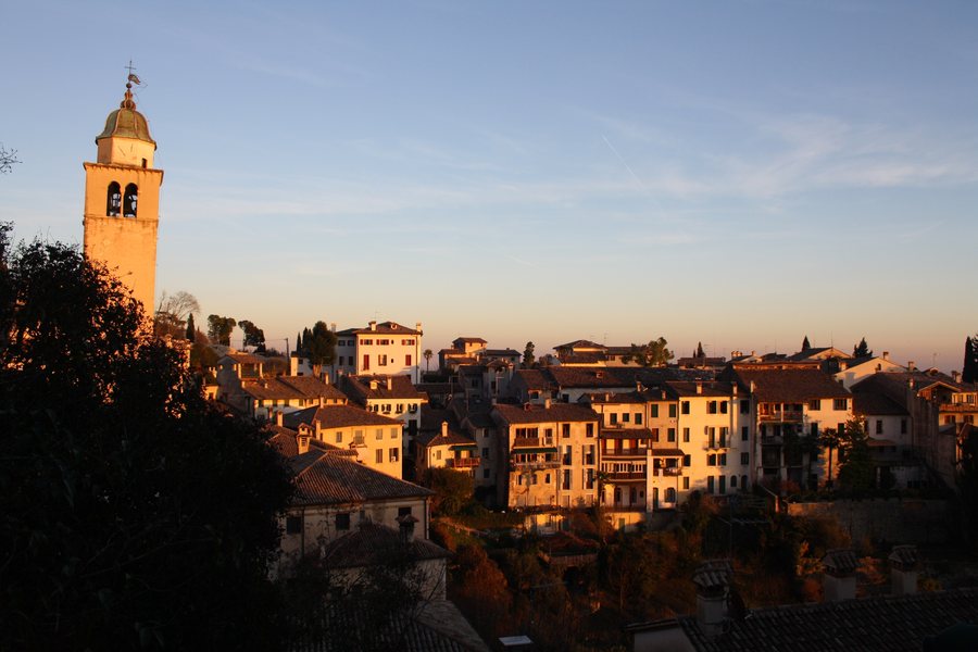 File:31011 Asolo, Province of Treviso, Italy - panoramio.jpg