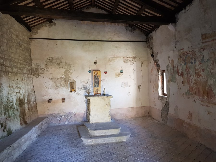 File:Chiesa di Santa Maria Maddalena in Rupes, Faedis 02.jpg