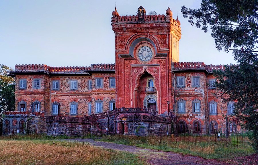 File:Castello di Sammezzano in settembre 2023 - Leccio Reggello.jpg