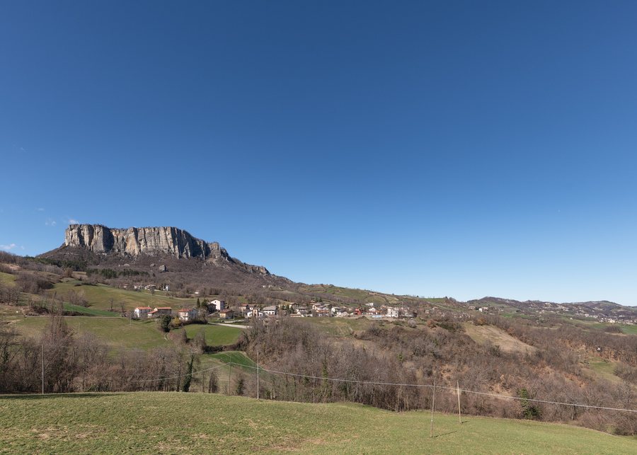 File:Casale - Castelnovo ne' Monti, Reggio Emilia, Italia - 11 Marzo, 2023.jpg