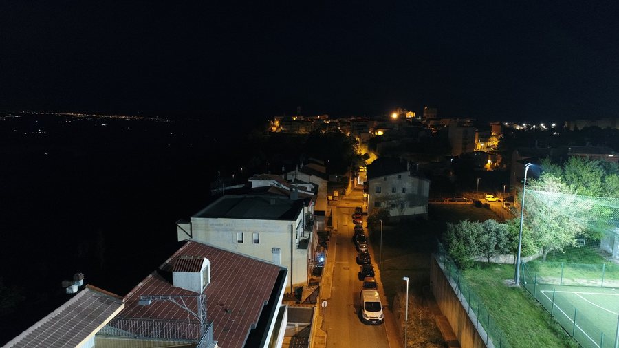 File:Miglionico di notte.jpg