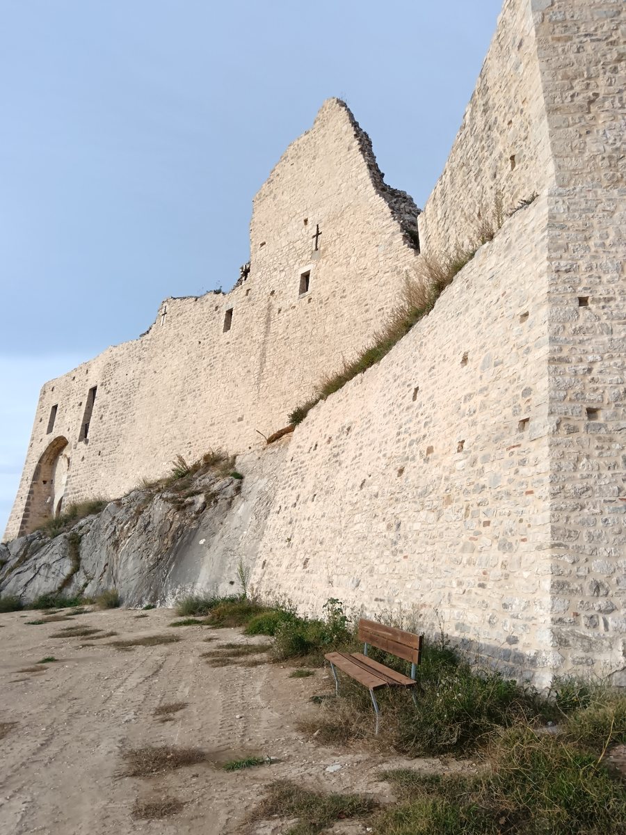 File:Castropignano.jpg