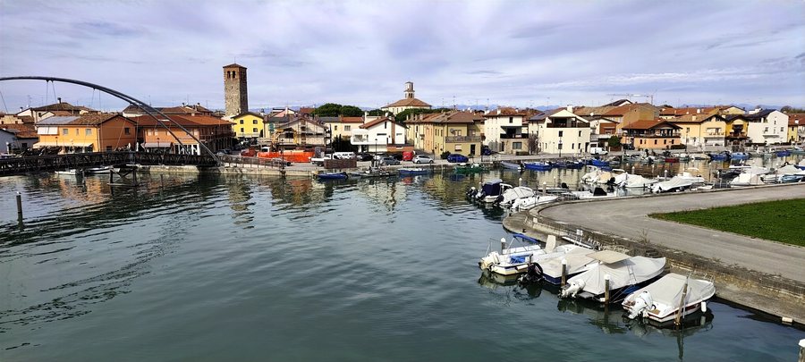 File:Marano Lagunare.jpg