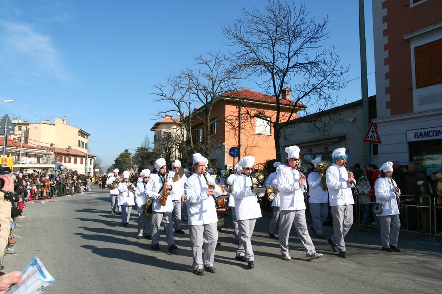 File:Carnevale carsico Opicina 2011.jpg