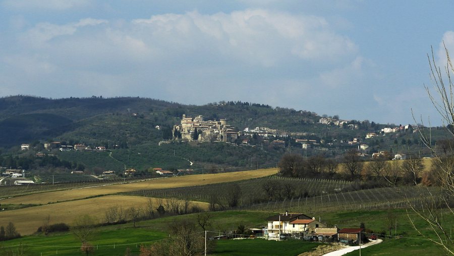 File:Gualdo Cattaneo PG, Umbria, Italy - panoramio.jpg