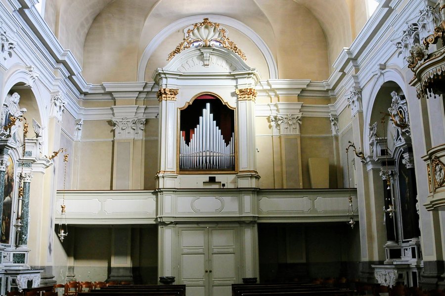 File:Tavagnacco, Chiesa di Sant'Antonio Abate di Feletto Umberto, organo Francesco Antonio Dacci.jpg