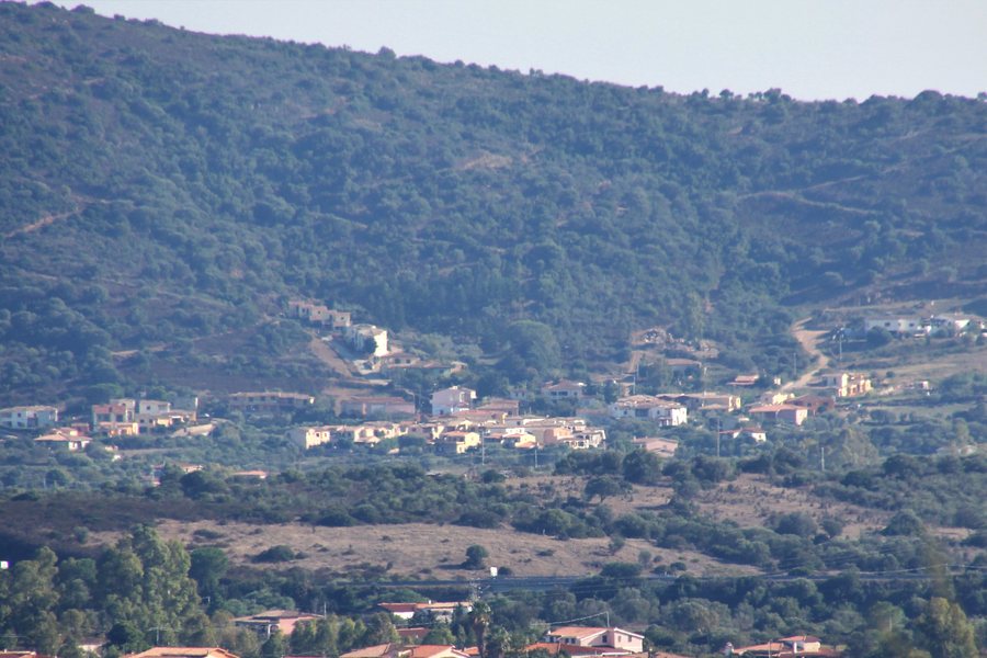 File:Budoni, frazione Limpiddu (01).jpg