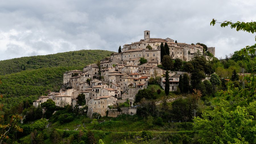 File:Labro, Latium, Italy.jpg