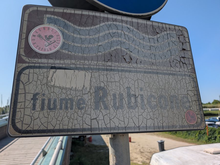 File:Rubicone River sign in Gatteo a Mare.jpg
