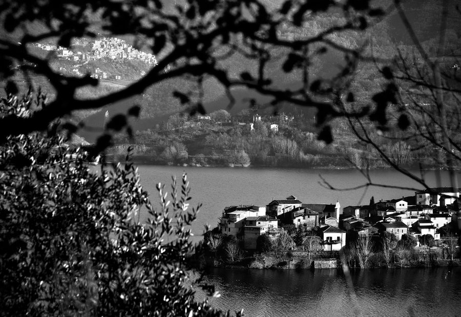 File:Colle di Tora (5363066893).jpg