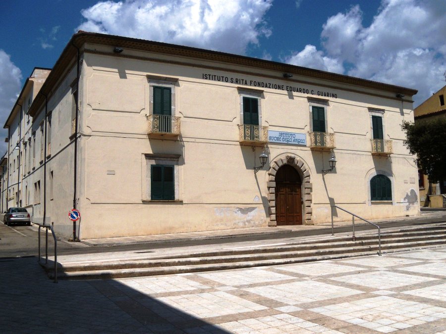 File:Istituto Santa Rita - Cerreto Sannita.JPG