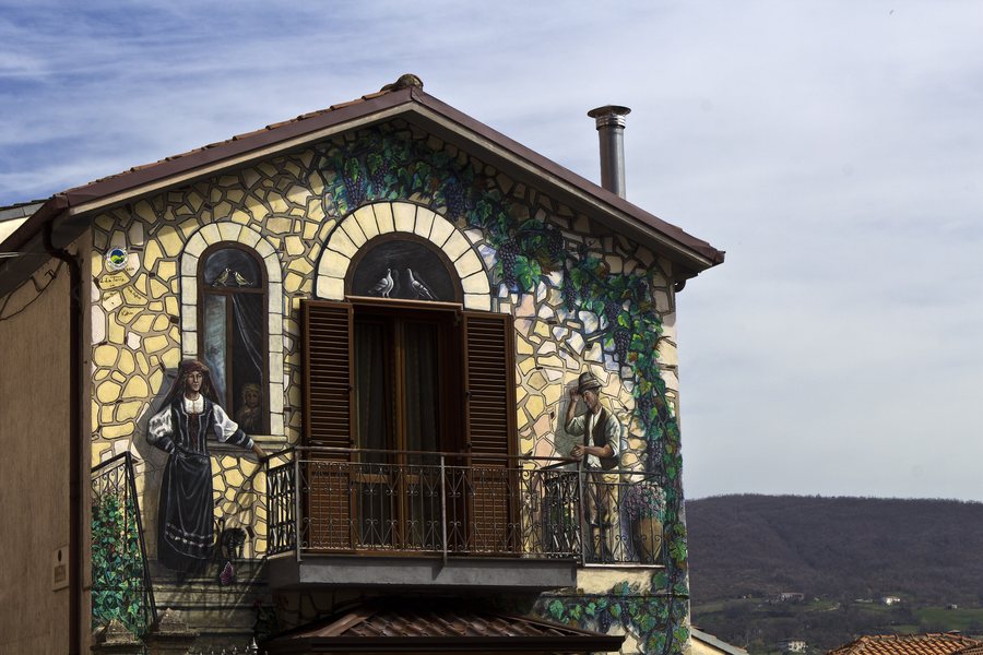 File:Murales di Sant'Angelo le Fratte 2.jpg