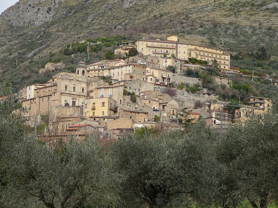 File:Castrocielo (FR) Lazio Italy (54039746426).jpg