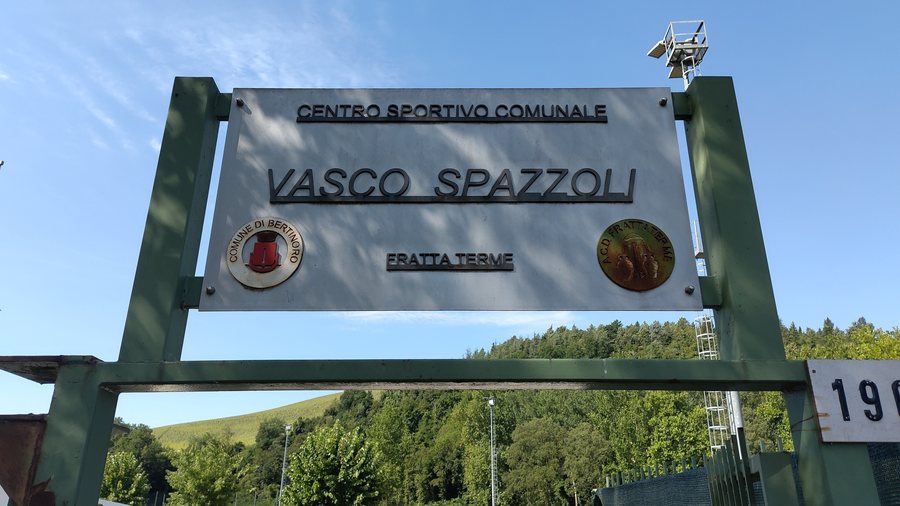 File:Fratta Terme - cartello Centro Sportivo Comunale Vasco Spazzoli - comune di Bertinoro.jpg