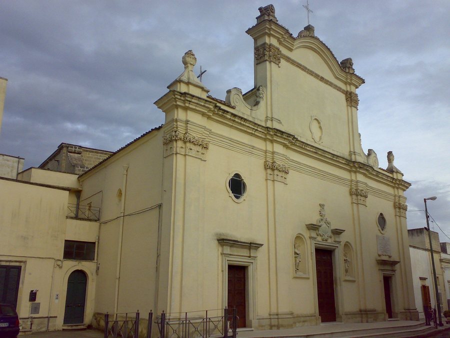 File:Chiesa Madre di Arnesano.jpg