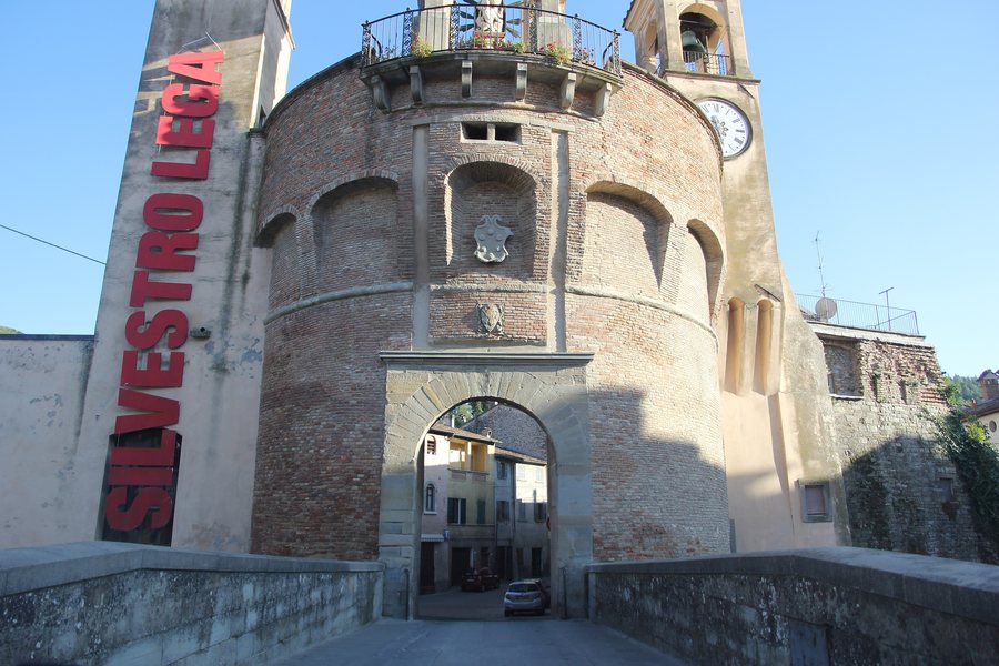 File:Modigliana, la Tribuna (01).jpg