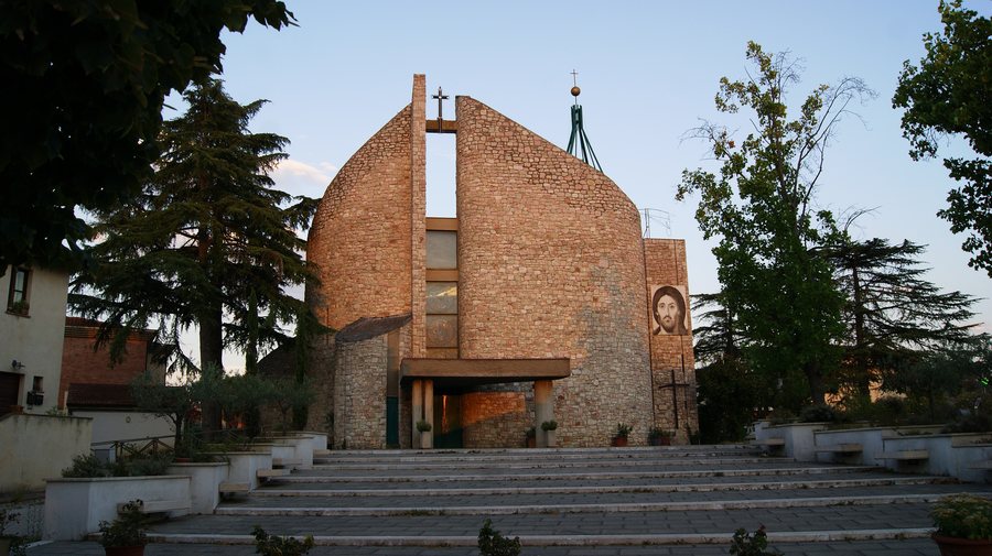 File:Bettona-Passaggio di Bettona-Madonna del Ponte-04.jpg