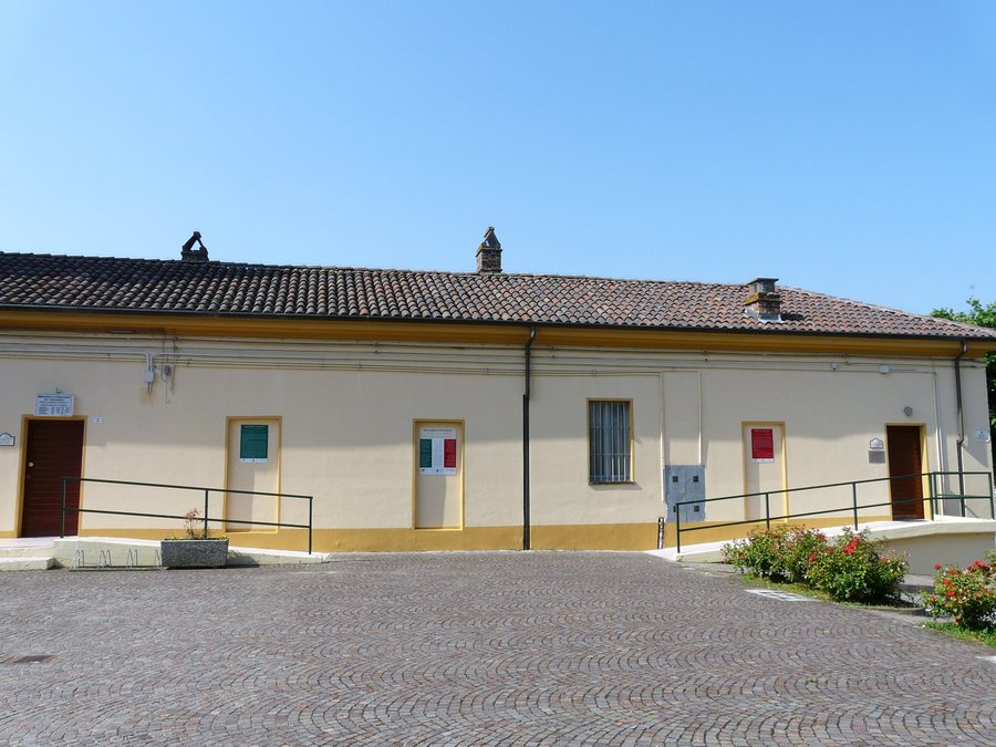 File:Mirabello Monferrato-biblioteca comunale.jpg