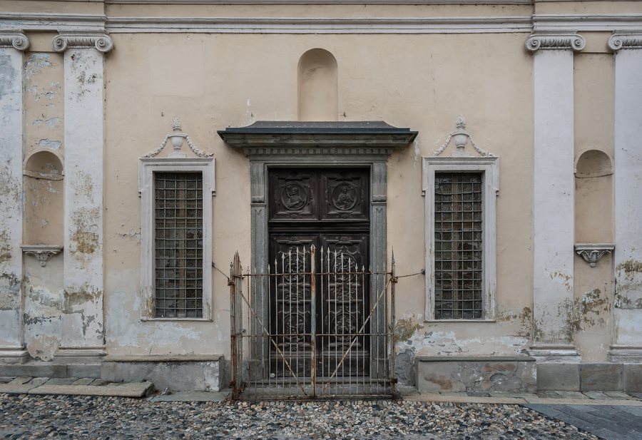 File:St Nicholas church in Ivrea (2).jpg