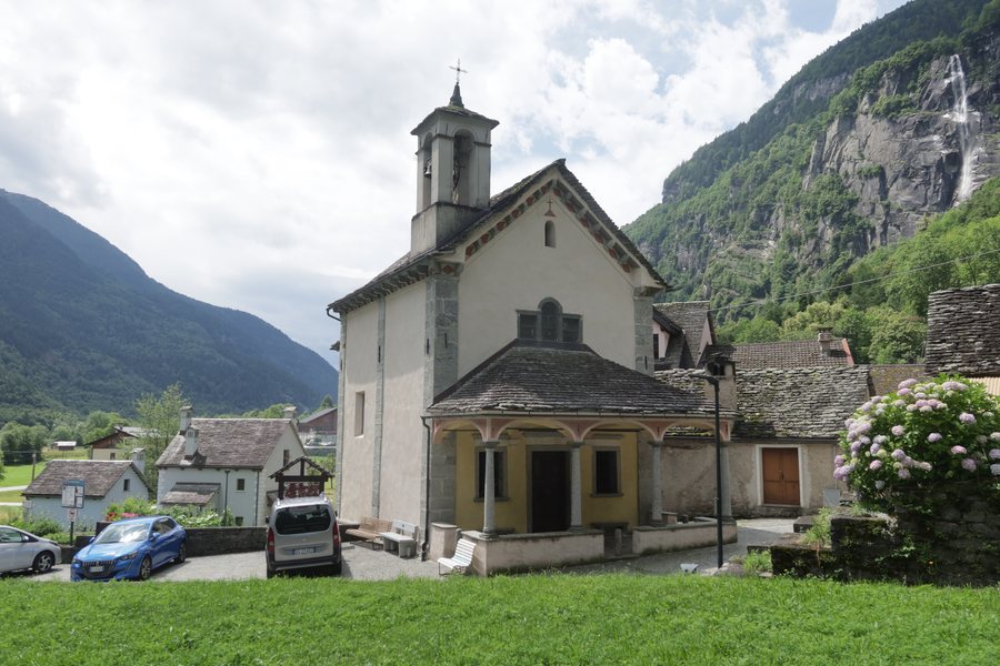 File:Cadarese Chiesa della Natività di Maria Vergine 01.jpg