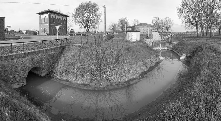 File:Canale Ganaceto - Carpi, Modena, Italia - 30 Marzo 2023 01.jpg