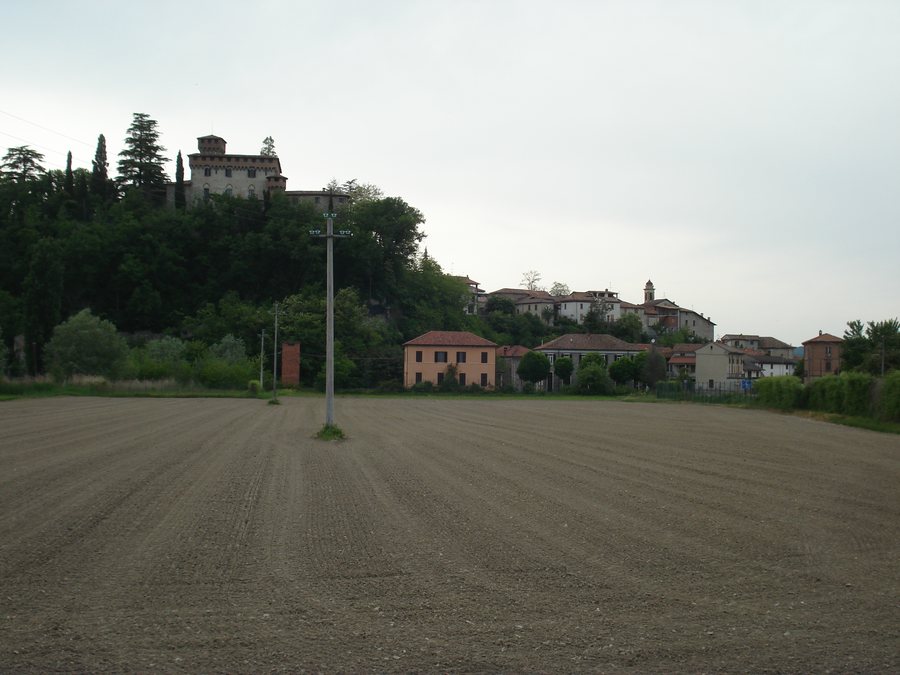File:Brignano-Frascata--Val Curone.JPG