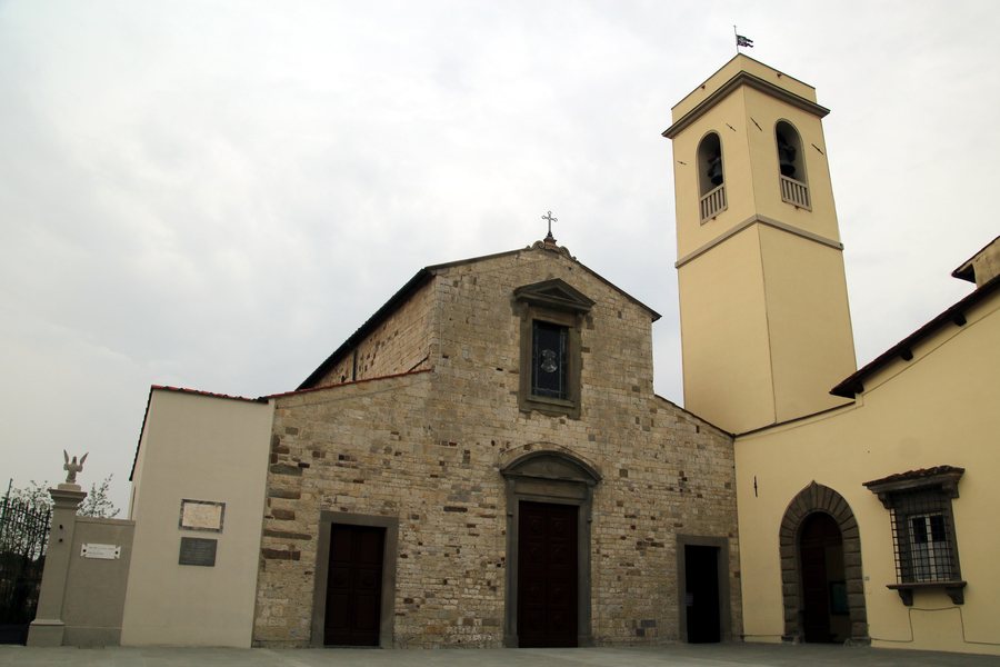 File:Via degli Dei, Scarperia e San Piero, Pieve di San Pietro (San Piero a Sieve) 01.jpg