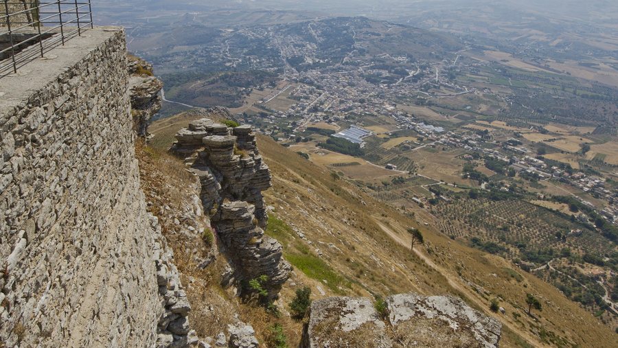 File:Valderice - panoramio.jpg