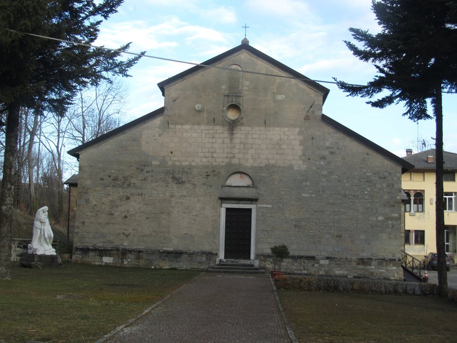 File:Santa Maria Assunta e San Claudio, church in Frassinoro, Italy.jpg