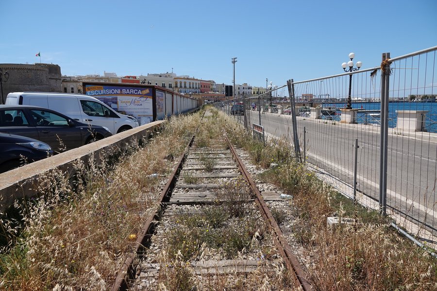 File:Gallipoli Porto train station.01.jpg