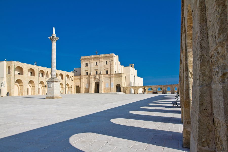 File:Basilica at Leuca, Castrignano del Capo - the heel of Italy.jpeg