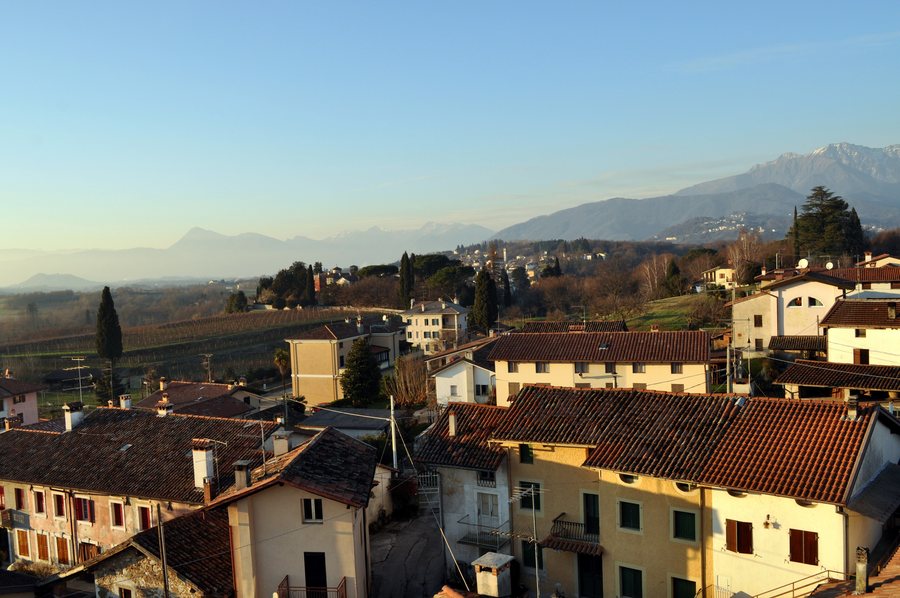 File:Loneriacco Tarcento Italia 110101 b.JPG