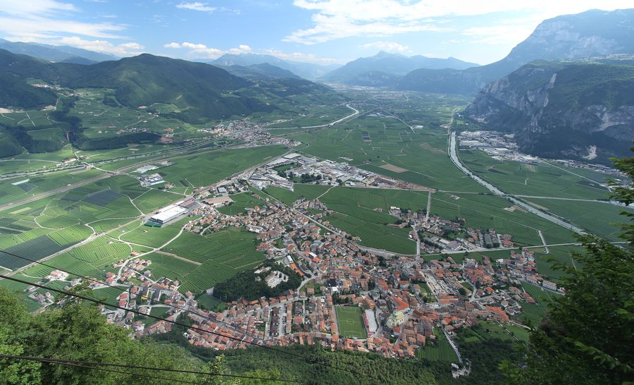 File:Mezzocorona-panorama from the cableway upper station.jpg