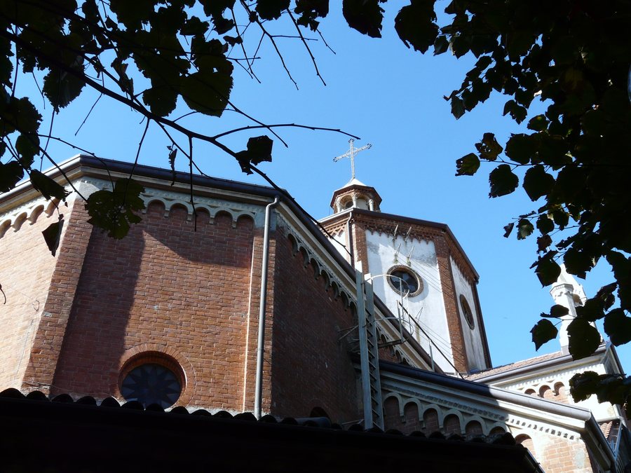 File:Pietra Marazzi-chiesa san martino-cupola.jpg