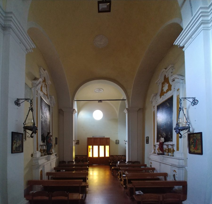 File:Sant'Albino di Montepulciano, chiesa di Sant'Albino - Interno verso la controfacciata.jpg
