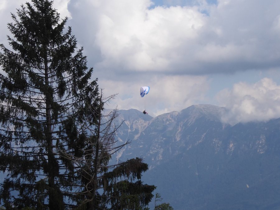 File:Parapendio a Vetriolo 01.jpg