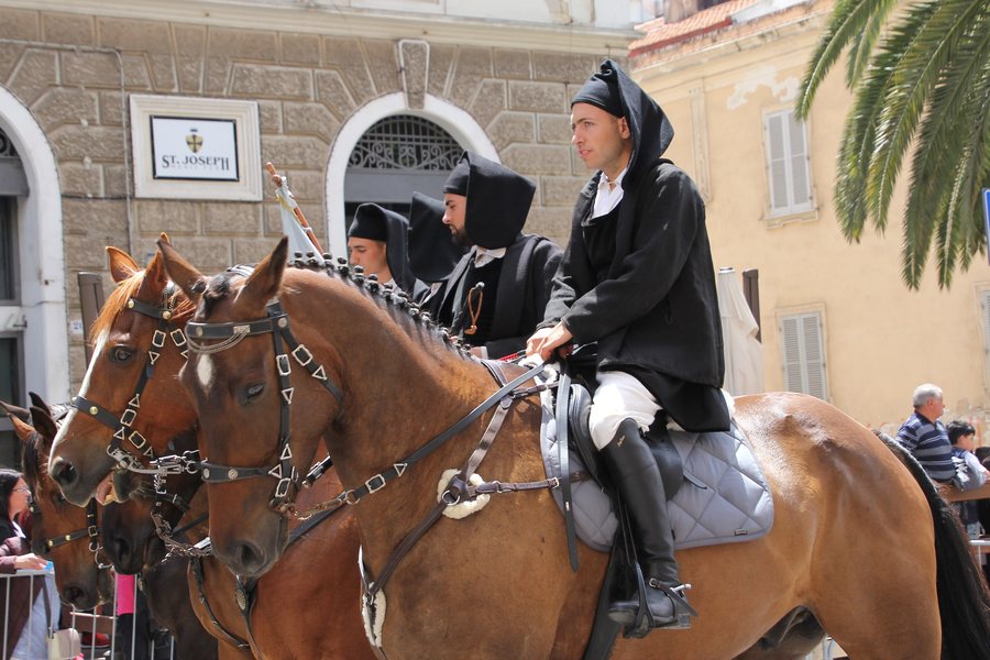 File:Osilo - Costume tradizionale (15).jpg