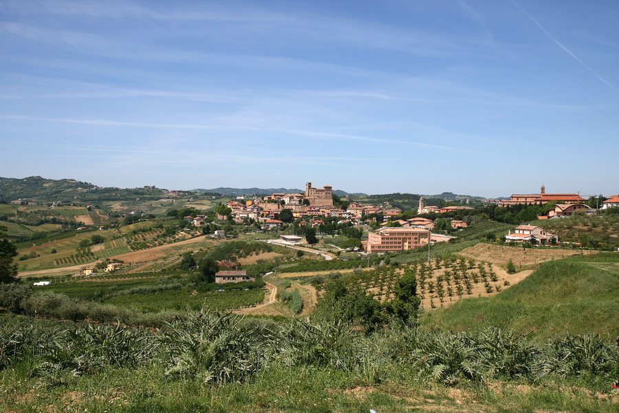 File:Longiano Italy ViewSE matl04426Th.jpg