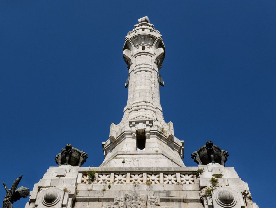 File:Ol Faro di Minervino Murge.jpg