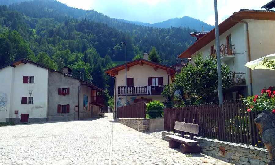 File:Salza di Pinerolo veduta di Didiero.jpg