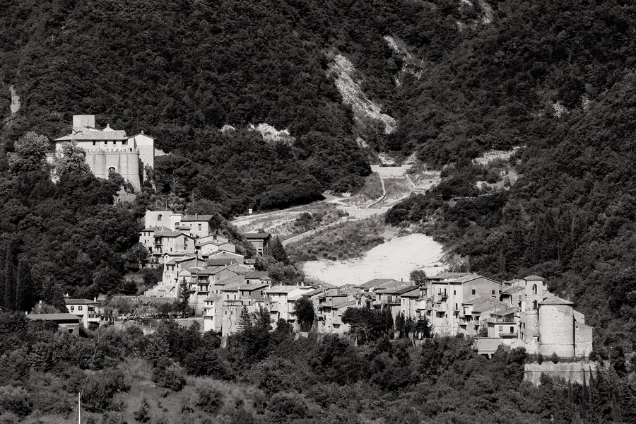File:Montenero Sabino (5852817464).jpg