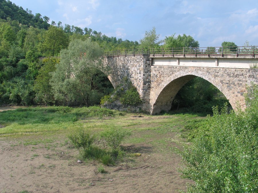 File:Ponte Romano Monteverde.jpg