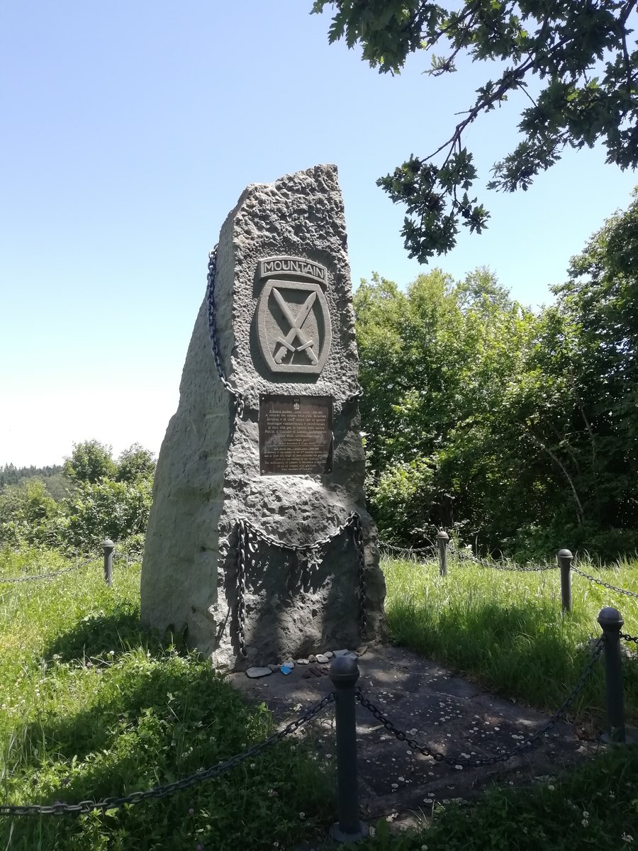File:Monumento alla 10a Divisione da montagna americana su Monte Belvedere, Lizzano in Belvedere.jpg