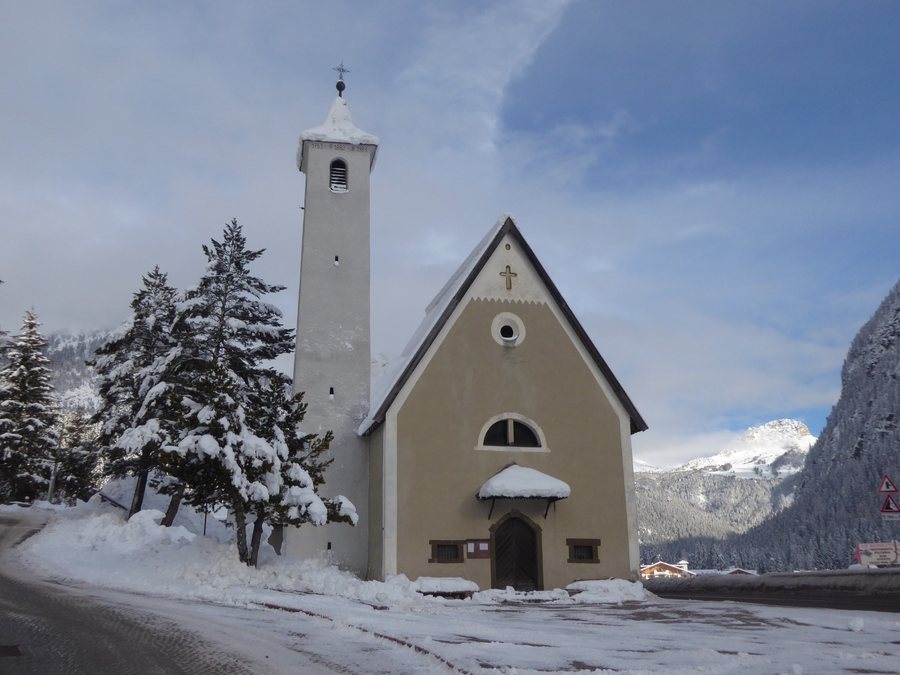 File:Fontanazzo, chiesa della Madonna del Carmine 02.jpg