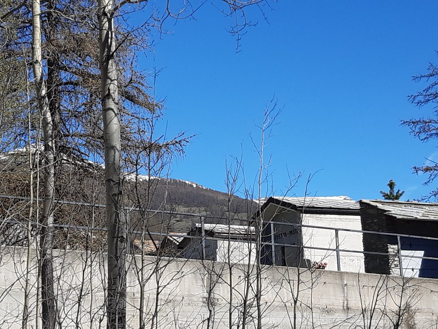 File:Cimitero di Pragelato.jpg