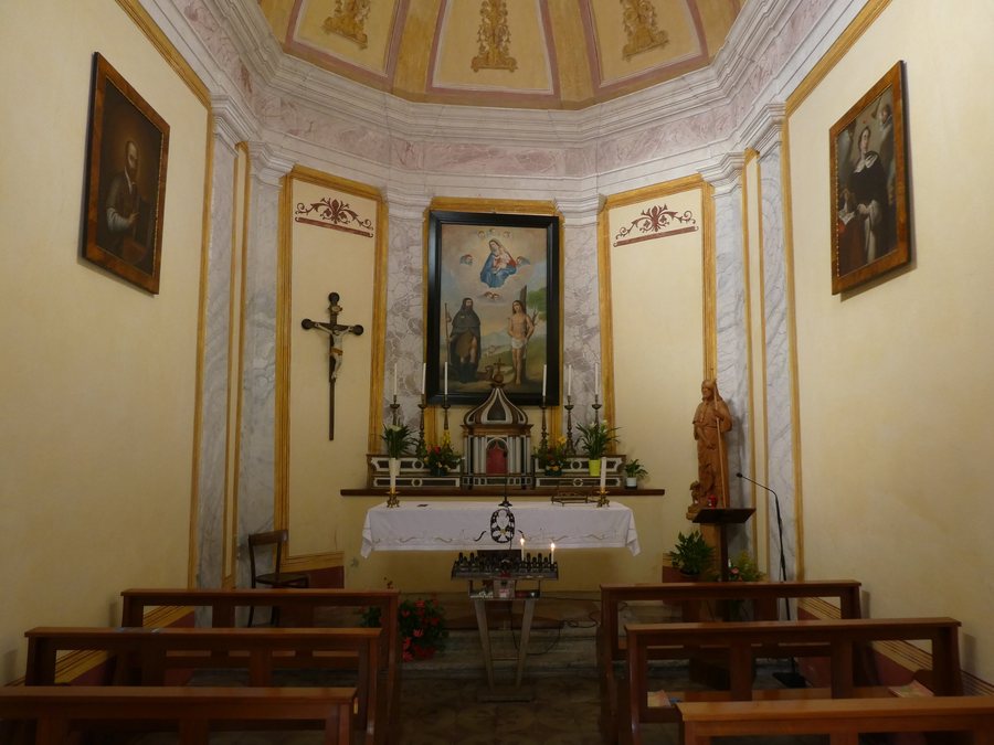 File:Darè, cappella di San Rocco - Interno 01.jpg