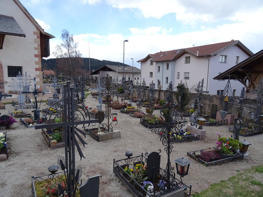 File:Cimitero di Verano 01.jpg
